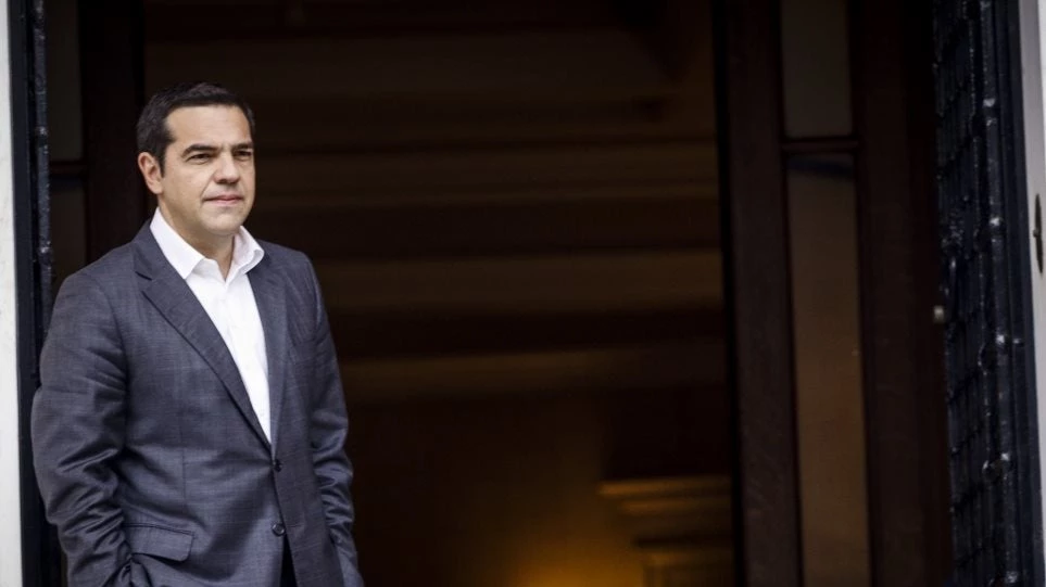 Γραφικός Τσίπρας για επέτειο Πολυτεχνείου: «Τίποτα δε χαρίζεται και τίποτα δεν είναι αδύνατο»